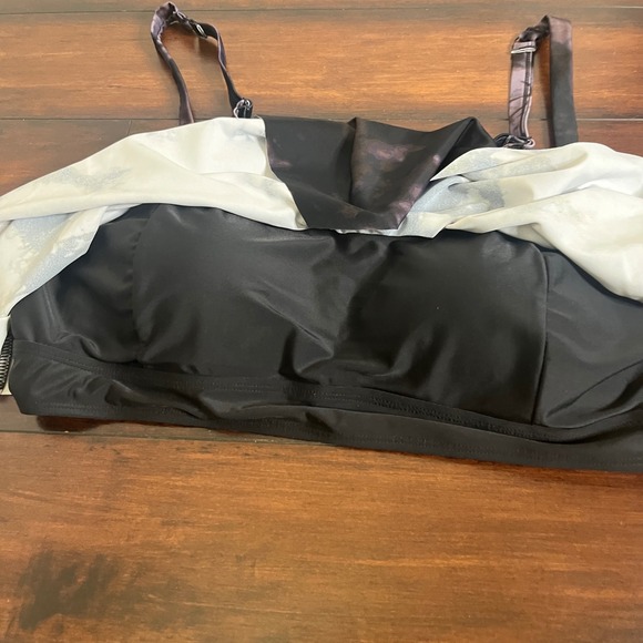 New Torrid Tie Dye V Flounce Bikini Top Purple Women size 3X Tankini Hankerchief - Picture 4 of 10